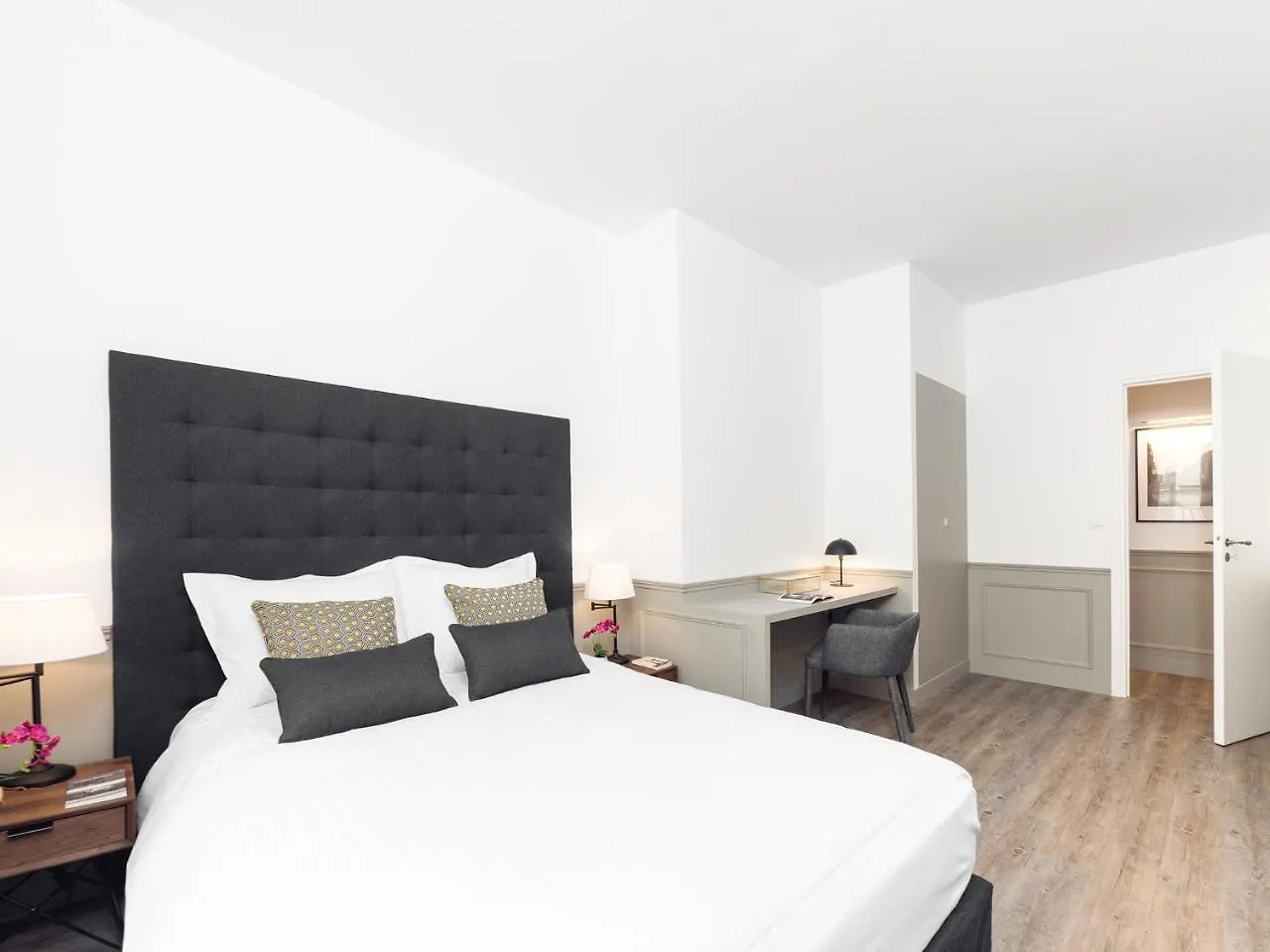 Livinparis - Luxury 4 Bedrooms Opera I Paris