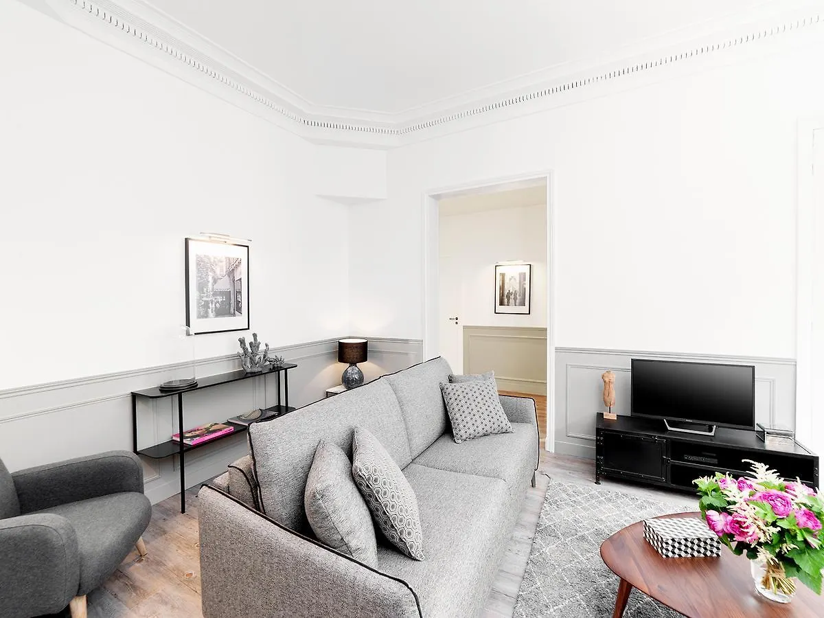 Livinparis - Luxury 4 Bedrooms Opera I